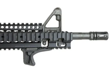 Bravo Company Mfg Picatinny 1913 Rail Version Angled Grip for Real M4/M16/AR15 Rifles, Flat Dark Earth - BCM-KAG-1913-FDE - Foregrip for AR-15 - view 4
