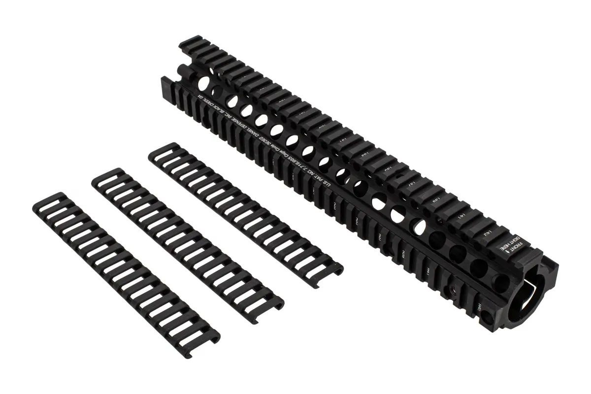 DANIEL DEFENSE M4A1 RIS II Rail Interface System II (01-004-08001-006) - Handguard for AR-15, vista 4
