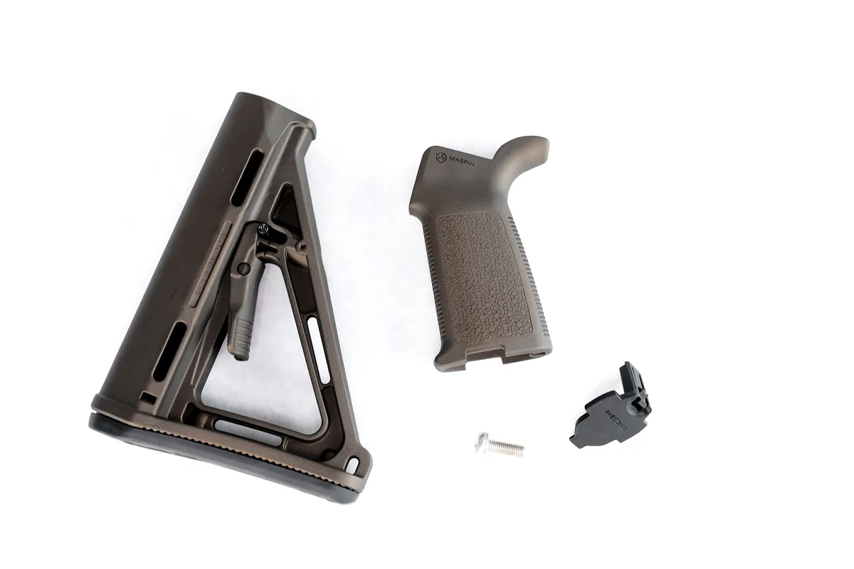 Magpul MOE Mil-Spec Stock and Grip - Midnight Bronze - Stock & Brace for AR-15, vista 1