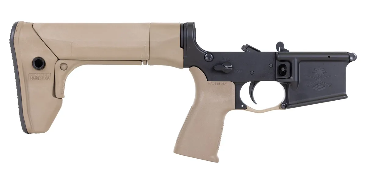 Palmetto State Armory PSA Sabre-15 Forged Lower with Reptilia Stock and Grip - FDE - Lower Receiver for AR-15, vista 1