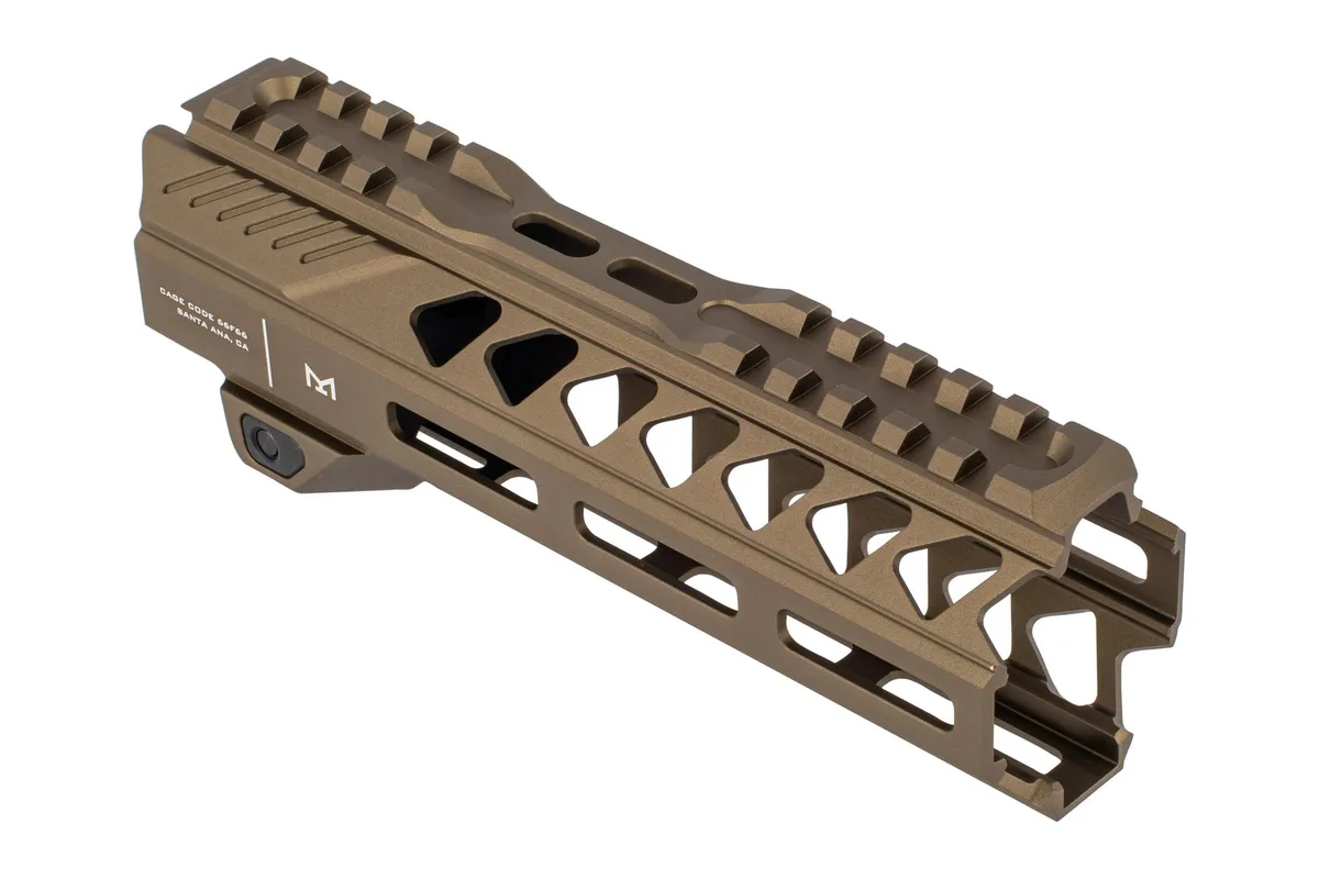 Strike Industries AR-15 M-Lok Handguard Rail 7in FDE One Size SI-StrikeRail-07-FDE - Handguard for AR-15, vista 1