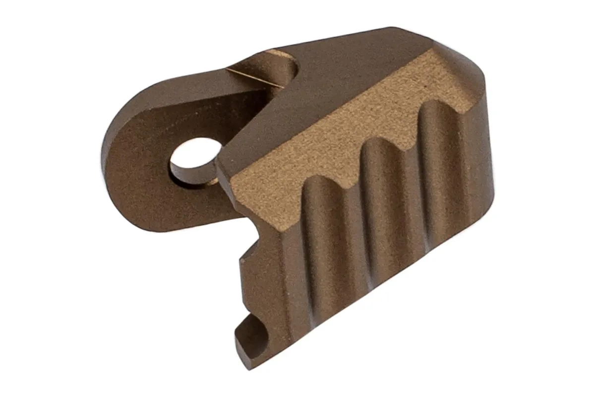 Strike Industries Isotab for Latchless Charging Handle - Fde - Charging Handle for AR-15, vista 1