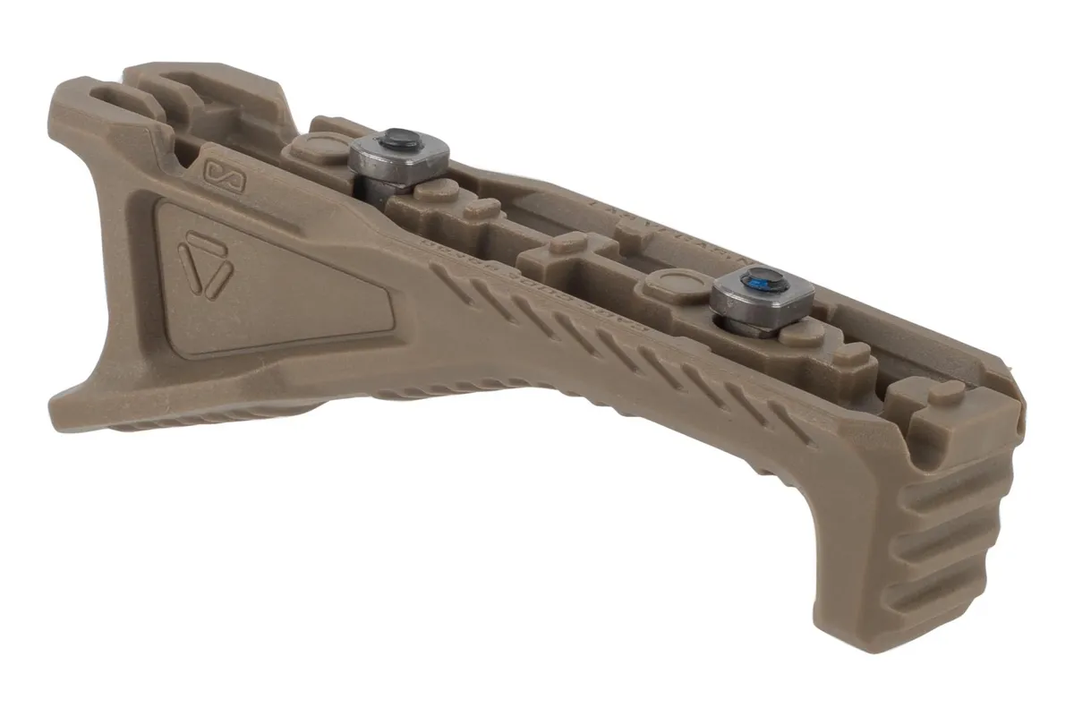 Strike Industries LINK Cobra Fore Grip with Cable Management - FDE - Foregrip for AR-15, vista 1