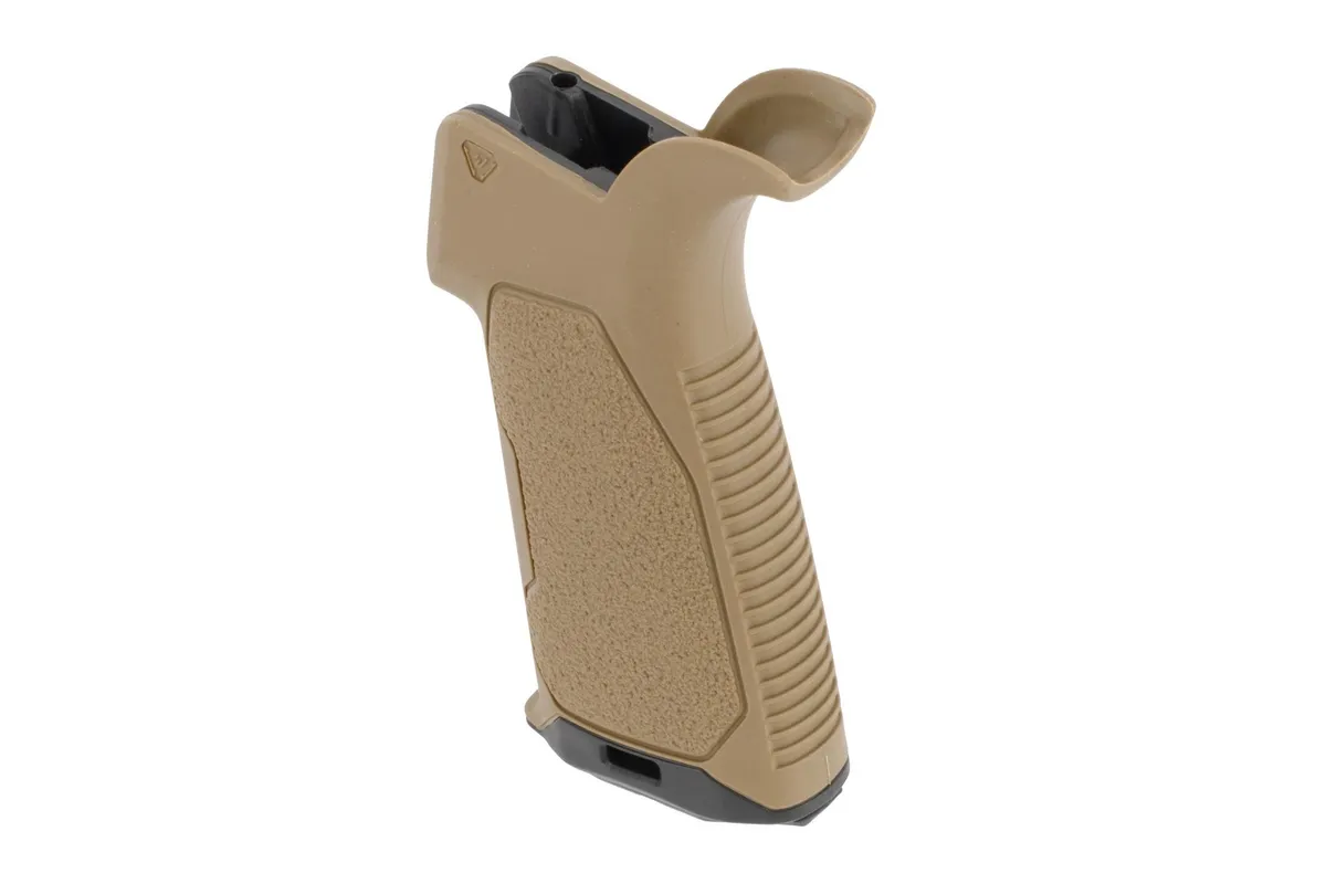 Strike Industries Overmolded Enhanced Ar-15 Pistol Grip - 15 Degree - Flat Dark Earth - Pistol Grip for AR-15, vista 3