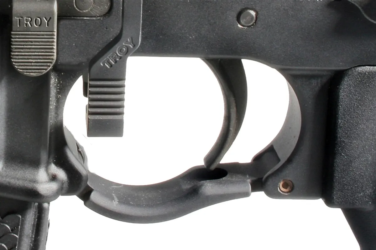 Troy Industries Troy Enhanced Trigger Guard SGUA-AMB-00BT-00 - Trigger Guard for AR-15, vista 3